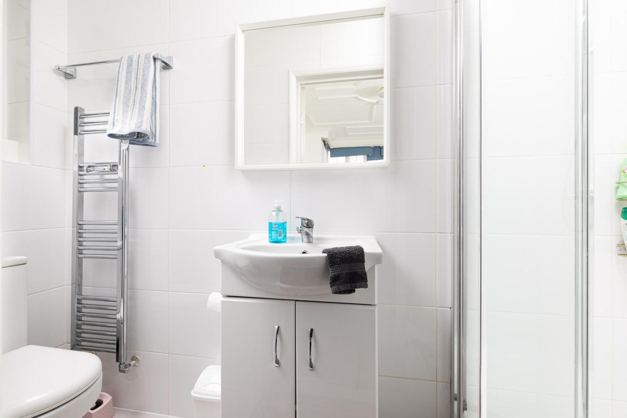 Bright Studio On Golders Green Road لندن المظهر الخارجي الصورة