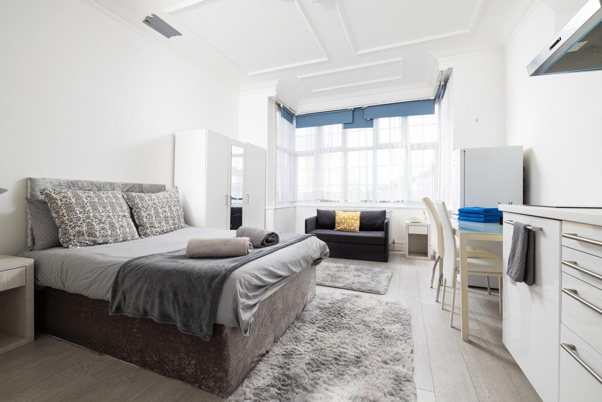 Bright Studio On Golders Green Road لندن المظهر الخارجي الصورة